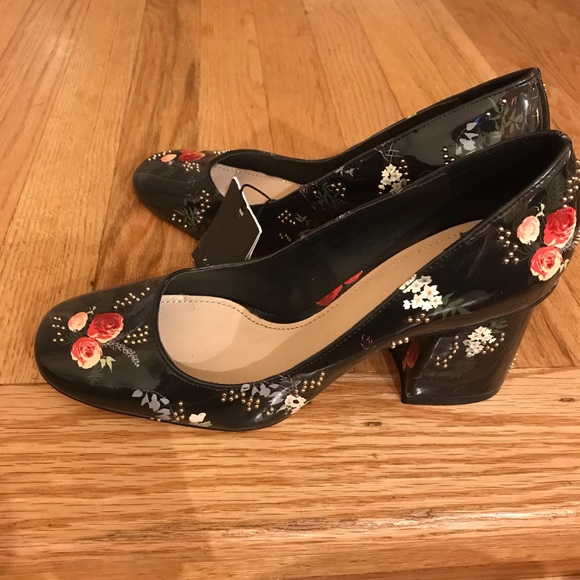 New with Tags Zara Floral Patent Leather shoes - Picture 3 of 6
